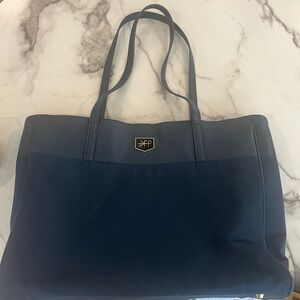 💙 Freshly picked tote diaper or work bag 💙